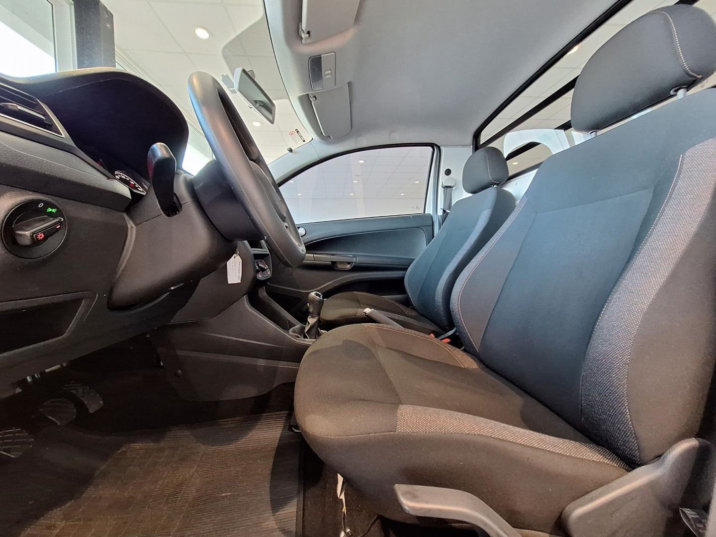 Volkswagen Saveiro Robust Cabine Simples 1.6 Flex Manual