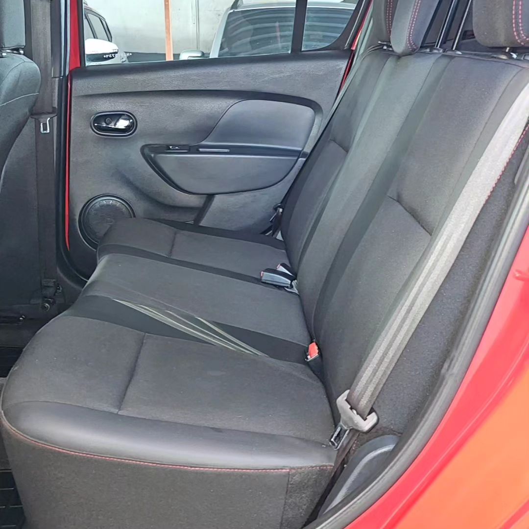 RENAULT SANDERO STEPWAY RIP CURL HI-POWER 1.6 8V FLEX  MANUAL 5P –  2017