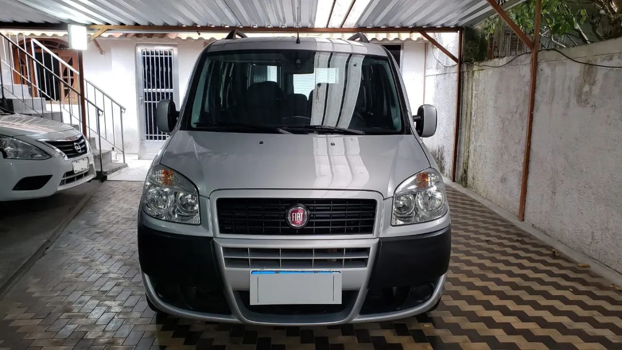 FIAT DOBLO ESSENCE 1.8 FLEX MANUAL COMPLETA –  2018