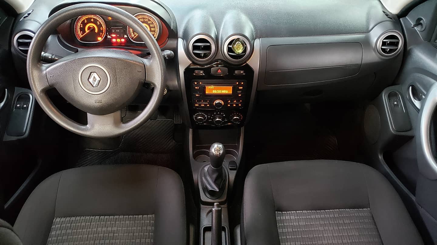 RENAULT SANDERO EXPRESSION 1.6 8V HI-FLEX MANUAL – 2014