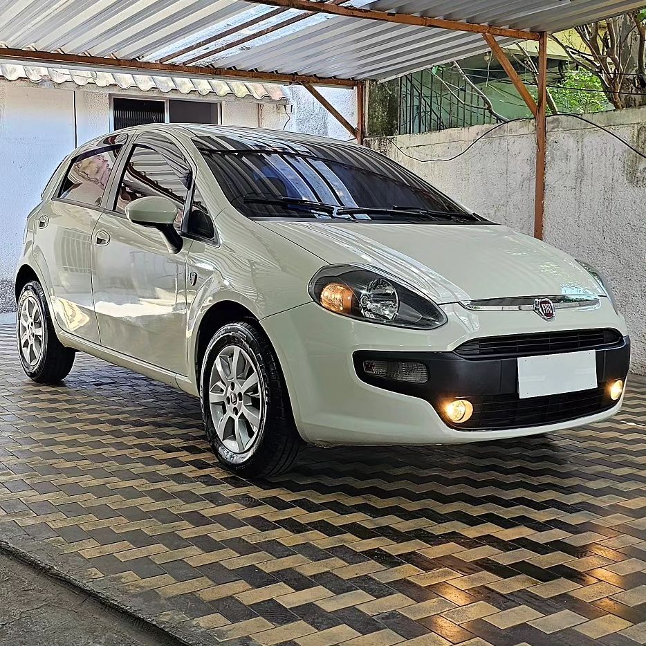 FIAT PUNTO ITALIA ATTRACTIVE 1.4 EVO FIRE 8V FLEX 4P MANUAL – 2016
