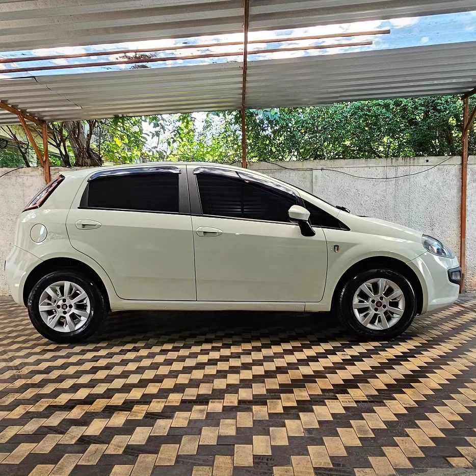 FIAT PUNTO ITALIA ATTRACTIVE 1.4 EVO FIRE 8V FLEX 4P MANUAL – 2016